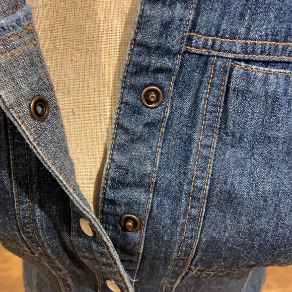 Outline petite denim snap button vest - Picture 6 of 12